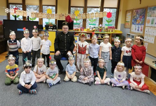 pami�tkowe zdj�cie z g�rnikiem - grupa Delfinki