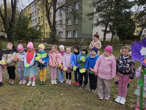powitanie wiosny w ogrodzie